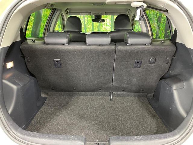 アクア クロスオーバー　ＳＤナビ　禁煙車　ＥＴＣ　スマートキー＆プッシュスタート　Ｂｌｕｅｔｏｏｔｈ接続可　オートライト　オートエアコン　オートハイビーム　フルセグ　ＬＥＤヘッドライト　純正１６インチアルミ（30枚目）