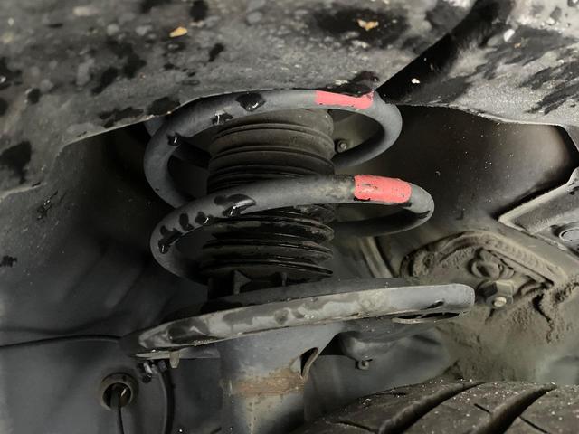 ハリアー プレミアム　メタル　アンド　レザーパッケージ　メーカー９ナビ　バックカメラ　衝突被害軽減システム　レーダークルーズ　禁煙車　電動リアゲート　レザーシート　前席シートエアコン　ドラレコ　コーナーセンサー　ビルトインＥＴＣ（21枚目）