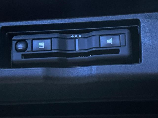 ハリアー プレミアム　メタル　アンド　レザーパッケージ　メーカー９ナビ　バックカメラ　衝突被害軽減システム　レーダークルーズ　禁煙車　電動リアゲート　レザーシート　前席シートエアコン　ドラレコ　コーナーセンサー　ビルトインＥＴＣ（37枚目）