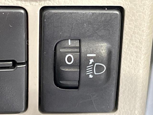 タント Ｘ　ＳＡＩＩＩ　電動スライドドア　衝突被害軽減システム　禁煙車　シートヒーター　コーナーセンサー　スマートキー　オートハイビーム　オートライト　オートエアコン　ＣＤ（30枚目）