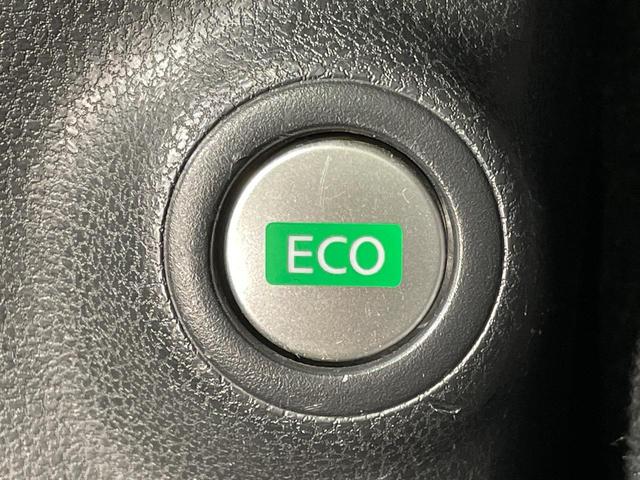 ノート Ｘ　ＤＩＧ－Ｓ　純正ＳＤナビ　バックカメラ　禁煙車　スマートキー　ＥＴＣ　Ｂｌｕｅｔｏｏｔｈ　地デジ　電動格納ミラー　アイドリングストップ　プライバシーガラス　衝突安全ボディ（33枚目）