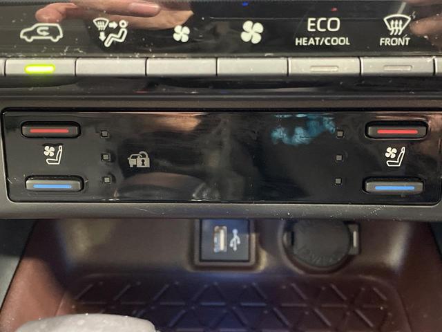 ＲＡＶ４ ハイブリッドＧ　純正１０．５型ＤＡ　サンルーフ　全周囲カメラ　シートベンチレーション　１００Ｖ電源　衝突被害軽減システム　レーダークルーズ　禁煙車　電動リアゲート　前席シートエアコン　パワーシート　ドラレコ（37枚目）