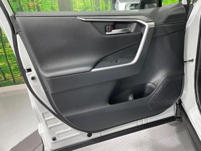 ＲＡＶ４ ハイブリッドＧ　純正１０．５型ＤＡ　サンルーフ　全周囲カメラ　シートベンチレーション　１００Ｖ電源　衝突被害軽減システム　レーダークルーズ　禁煙車　電動リアゲート　前席シートエアコン　パワーシート　ドラレコ（47枚目）