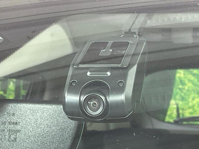 ＺＲ－Ｖ ｅ：ＨＥＶ　Ｚ　全周囲カメラ　ＢＯＳＥサウンド　９型ディスプレイオーディオ　衝突被害軽減システム　レーダークルーズ　禁煙車　電動リアゲート　シートヒーター　コーナーセンサー　ステアリングヒーター　ＥＴＣ２．０（35枚目）