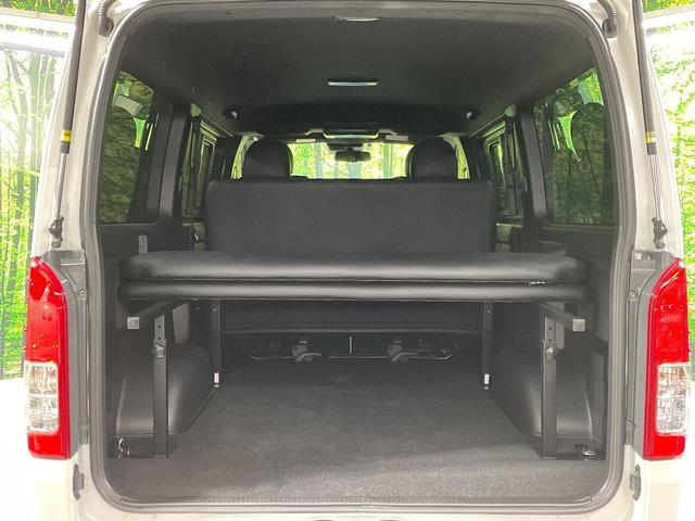 ハイエースバン スーパーGL ダークプライムII ディーゼル SDナビ 後席モニター バックカメラ 衝突被害軽減システム 禁煙車 LEDヘッド ETC オートハイビーム 車線逸脱警報 オートライト オートエアコン Bluetooth CD(10枚目)