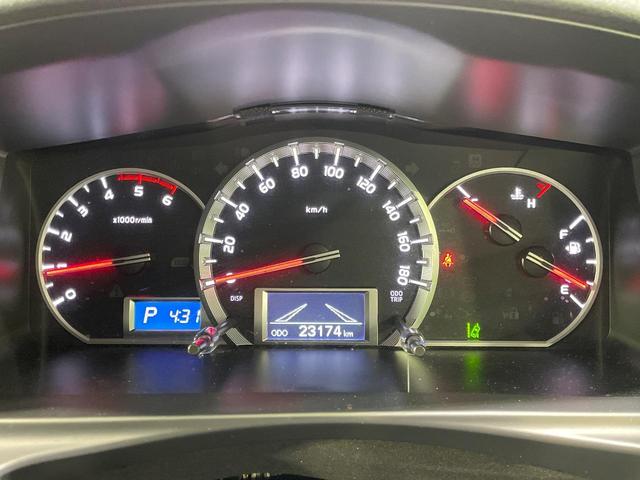 ハイエースバン スーパーGL ダークプライムII ディーゼル SDナビ 後席モニター バックカメラ 衝突被害軽減システム 禁煙車 LEDヘッド ETC オートハイビーム 車線逸脱警報 オートライト オートエアコン Bluetooth CD(24枚目)