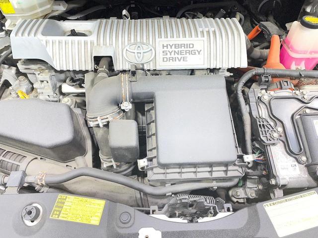 プリウス Ｓツーリングセレクション　ＢＩＧ－Ｘ９インチナビ　禁煙車　バックカメラ　ＥＴＣ　ドライブレコーダー　スマートキー＆プッシュスタート　オートライト　オートエアコン　ＬＥＤヘッドライト　純正１７インチアルミ（18枚目）