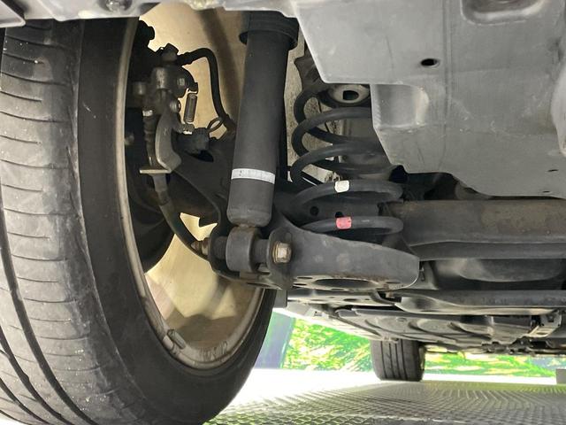 プリウス Ｓツーリングセレクション　ＢＩＧ－Ｘ９インチナビ　禁煙車　バックカメラ　ＥＴＣ　ドライブレコーダー　スマートキー＆プッシュスタート　オートライト　オートエアコン　ＬＥＤヘッドライト　純正１７インチアルミ（21枚目）