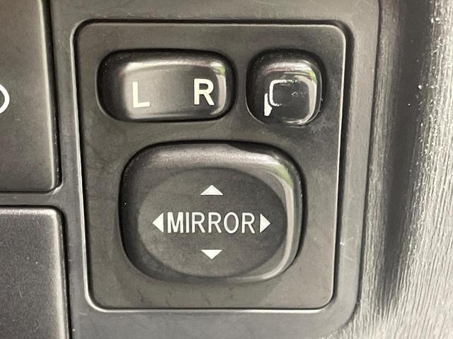 プリウス Ｓツーリングセレクション　ＢＩＧ－Ｘ９インチナビ　禁煙車　バックカメラ　ＥＴＣ　ドライブレコーダー　スマートキー＆プッシュスタート　オートライト　オートエアコン　ＬＥＤヘッドライト　純正１７インチアルミ（35枚目）