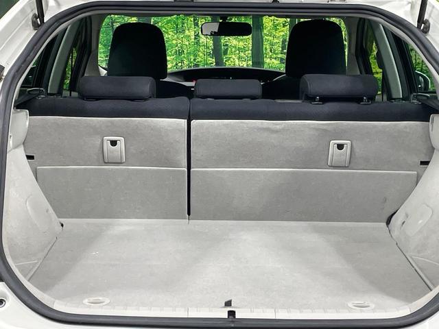 プリウス Ｓツーリングセレクション　ＢＩＧ－Ｘ９インチナビ　禁煙車　バックカメラ　ＥＴＣ　ドライブレコーダー　スマートキー＆プッシュスタート　オートライト　オートエアコン　ＬＥＤヘッドライト　純正１７インチアルミ（41枚目）