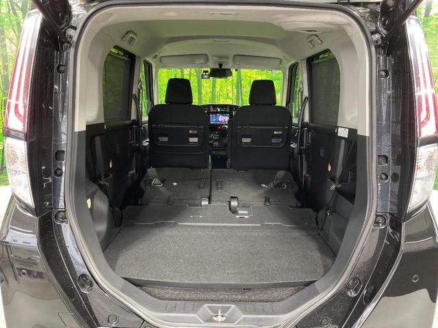 ルーミー カスタムＧ－Ｔ　ターボ　純正９インチナビ　禁煙車　パノラミックビューモニター　スマートアシスト　両側パワースライドドア　レーダークルーズコントロール　前席シートヒーター　ＥＴＣ　ドラレコ　ＬＥＤ　純正１５インチアルミ（10枚目）