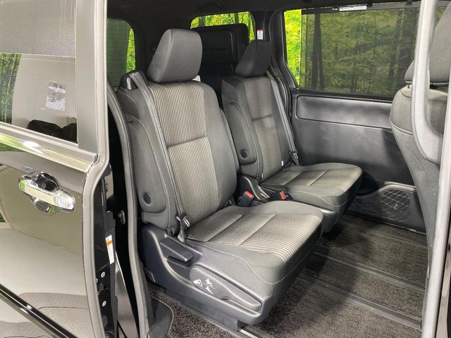 ヴォクシー ＺＳ　煌　純正１０インチナビ　禁煙車　フリップダウンモニター　セーフティセンス　両側パワースライドドア　デジタルインナーミラー　クルーズコントロール　バックカメラ　ビルトインＥＴＣ　ドラレコ　ＬＥＤヘッドライト（9枚目）