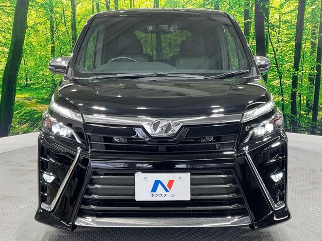 ヴォクシー ＺＳ　煌　純正１０インチナビ　禁煙車　フリップダウンモニター　セーフティセンス　両側パワースライドドア　デジタルインナーミラー　クルーズコントロール　バックカメラ　ビルトインＥＴＣ　ドラレコ　ＬＥＤヘッドライト（15枚目）