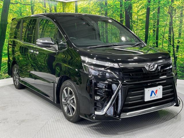 ヴォクシー ＺＳ　煌　純正１０インチナビ　禁煙車　フリップダウンモニター　セーフティセンス　両側パワースライドドア　デジタルインナーミラー　クルーズコントロール　バックカメラ　ビルトインＥＴＣ　ドラレコ　ＬＥＤヘッドライト（17枚目）