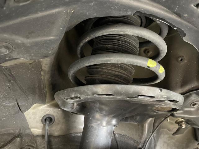 ヴォクシー ＺＳ　煌　純正１０インチナビ　禁煙車　フリップダウンモニター　セーフティセンス　両側パワースライドドア　デジタルインナーミラー　クルーズコントロール　バックカメラ　ビルトインＥＴＣ　ドラレコ　ＬＥＤヘッドライト（21枚目）