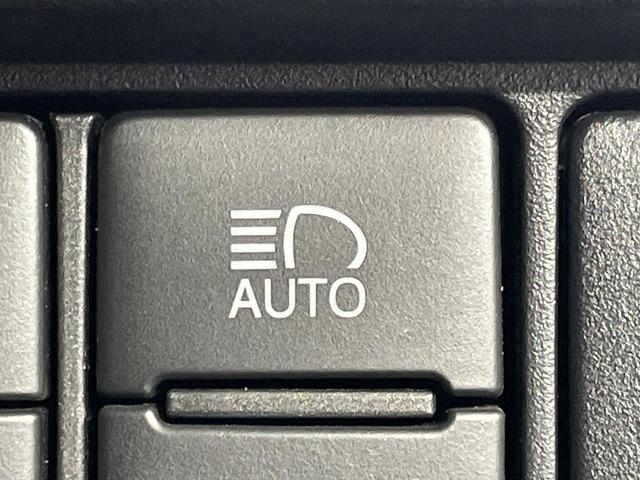 ヴォクシー ＺＳ　煌　純正１０インチナビ　禁煙車　フリップダウンモニター　セーフティセンス　両側パワースライドドア　デジタルインナーミラー　クルーズコントロール　バックカメラ　ビルトインＥＴＣ　ドラレコ　ＬＥＤヘッドライト（47枚目）