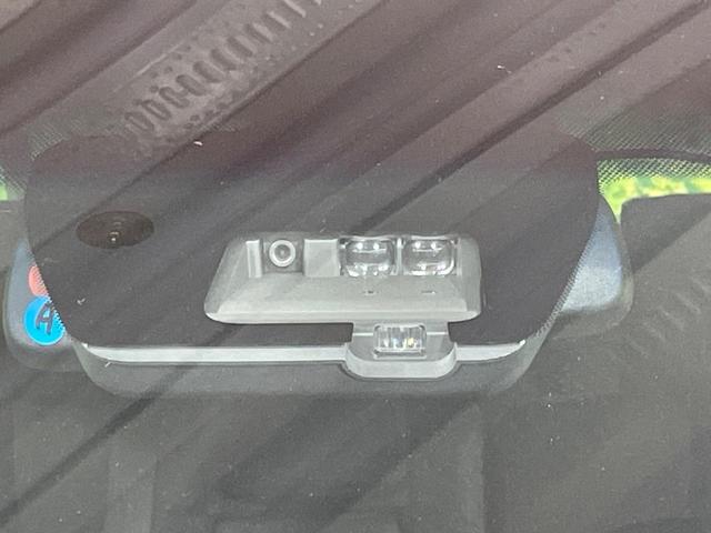 �y�O�H��-�`�����������z���s���ɑO���̎ԗ�����F�����A�Փ˂������Ȏ��͌x��ƃu���[�L�ŏՓˉ���Ɣ�Q�y�����A�V�X�g�B�����S�Ƀh���C�u�����y���݂��������܂��B