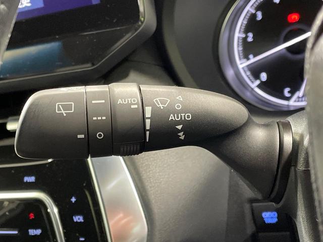 ハリアー Ｚ　レザーパッケージ　ＪＢＬサウンドシステム　１２．３インチディスプレイ　全周囲カメラ　デジタルインナーミラー　シートヒーター　ブラインドスポットモニター　ステアリングヒーター　禁煙車　電動リアゲート　ドライブレコーダー（32枚目）