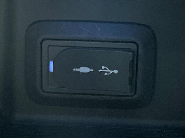 ハリアー Ｚ　レザーパッケージ　ＪＢＬサウンドシステム　１２．３インチディスプレイ　全周囲カメラ　デジタルインナーミラー　シートヒーター　ブラインドスポットモニター　ステアリングヒーター　禁煙車　電動リアゲート　ドライブレコーダー（43枚目）