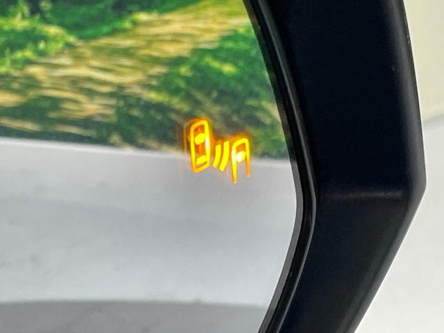 ハリアー Ｚ　レザーパッケージ　ＪＢＬサウンドシステム　１２．３インチディスプレイ　全周囲カメラ　デジタルインナーミラー　シートヒーター　ブラインドスポットモニター　ステアリングヒーター　禁煙車　電動リアゲート　ドライブレコーダー（49枚目）