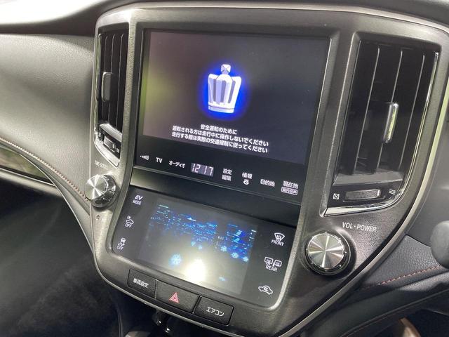 クラウンハイブリッド アスリートＧ　メーカーナビ　サンルーフ　バックカメラ　衝突被害軽減システム　禁煙車　電動リアゲート　レザーシート　前席シートエアコン　コーナーセンサー　スマートキー　ＨＩＤヘッド　ビルトインＥＴＣ　クルコン（3枚目）
