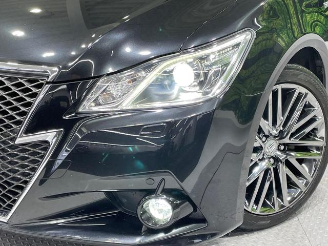 クラウンハイブリッド アスリートＧ　メーカーナビ　サンルーフ　バックカメラ　衝突被害軽減システム　禁煙車　電動リアゲート　レザーシート　前席シートエアコン　コーナーセンサー　スマートキー　ＨＩＤヘッド　ビルトインＥＴＣ　クルコン（12枚目）