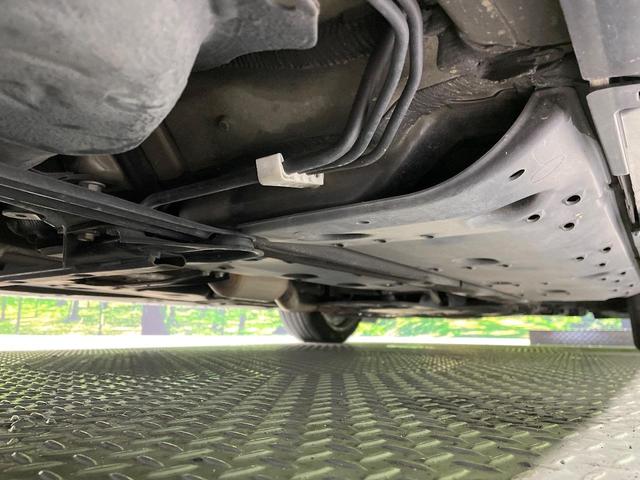 クラウンハイブリッド アスリートＧ　メーカーナビ　サンルーフ　バックカメラ　衝突被害軽減システム　禁煙車　電動リアゲート　レザーシート　前席シートエアコン　コーナーセンサー　スマートキー　ＨＩＤヘッド　ビルトインＥＴＣ　クルコン（23枚目）