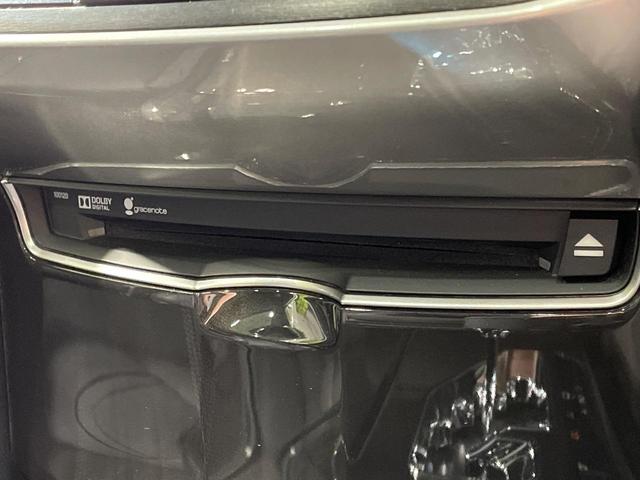 クラウンハイブリッド アスリートＧ　メーカーナビ　サンルーフ　バックカメラ　衝突被害軽減システム　禁煙車　電動リアゲート　レザーシート　前席シートエアコン　コーナーセンサー　スマートキー　ＨＩＤヘッド　ビルトインＥＴＣ　クルコン（27枚目）