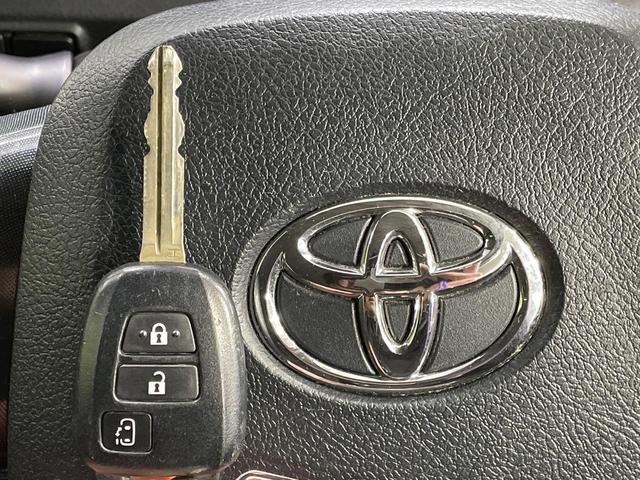 シエンタ ハイブリッド　ファンベースＸ　電動スライドドア　純正ＳＤナビ　バックカメラ　衝突被害軽減システム　禁煙車　ドラレコ　ビルトインＥＴＣ　オートハイビーム　車線逸脱警報　オートライト　オートエアコン　Ｂｌｕｅｔｏｏｔｈ　地デジ（26枚目）