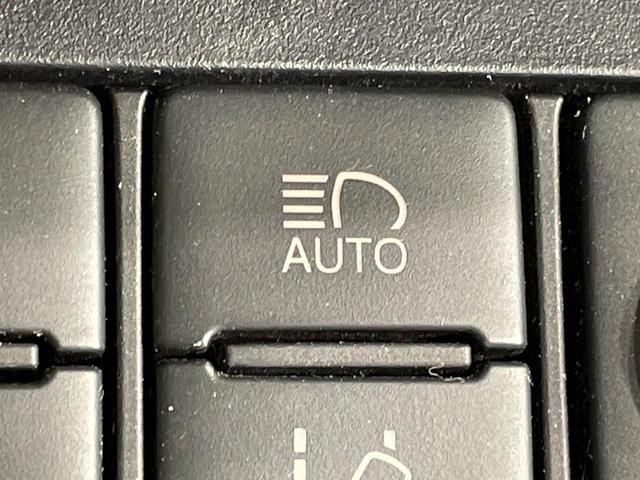 シエンタ ハイブリッド　ファンベースＸ　電動スライドドア　純正ＳＤナビ　バックカメラ　衝突被害軽減システム　禁煙車　ドラレコ　ビルトインＥＴＣ　オートハイビーム　車線逸脱警報　オートライト　オートエアコン　Ｂｌｕｅｔｏｏｔｈ　地デジ（35枚目）