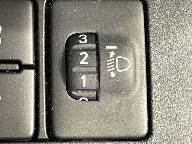 シエンタ ハイブリッド　ファンベースＸ　電動スライドドア　純正ＳＤナビ　バックカメラ　衝突被害軽減システム　禁煙車　ドラレコ　ビルトインＥＴＣ　オートハイビーム　車線逸脱警報　オートライト　オートエアコン　Ｂｌｕｅｔｏｏｔｈ　地デジ（45枚目）