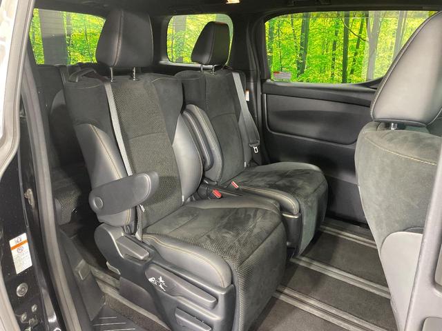 アルファード ２．５Ｓ　タイプゴールド　衝突軽減　後席モニター　純正９インチディスプレイ　両側電動スライドドア　フルセグＴＶ　ＣＤ／ＤＶＤ再生　ドライブレコーダー　ＥＴＣ　レーダークルーズコントロール　スマートキー　ＬＥＤヘッド　禁煙車（9枚目）