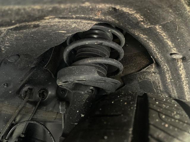 ヴェゼル ハイブリッドＲＳ・ホンダセンシング　パドルシフト　純正ナビ　バックカメラ　レーダークルーズコントロール　シートヒーター　ドライブレコーダー　ＬＥＤヘッドライト　純正１６インチアルミホイール　Ｂｌｕｅｔｏｏｔｈ再生　スマートキー　禁煙車（20枚目）