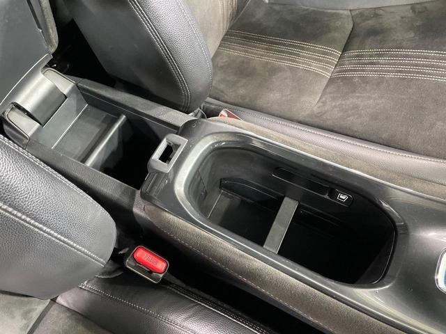 ヴェゼル ハイブリッドＲＳ・ホンダセンシング　パドルシフト　純正ナビ　バックカメラ　レーダークルーズコントロール　シートヒーター　ドライブレコーダー　ＬＥＤヘッドライト　純正１６インチアルミホイール　Ｂｌｕｅｔｏｏｔｈ再生　スマートキー　禁煙車（63枚目）