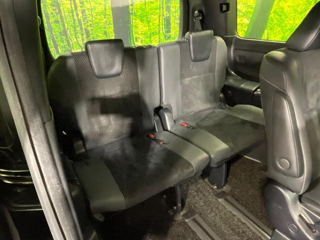 ヴォクシー ＺＳ　煌ＩＩＩ　両側電動ドア　純正ＳＤナビ　後席モニター　バックカメラ　衝突被害軽減システム　禁煙車　ハーフレザーシート　コーナーセンサー　スマートキー　ＬＥＤヘッド　ビルトインＥＴＣ　クルコン（9枚目）