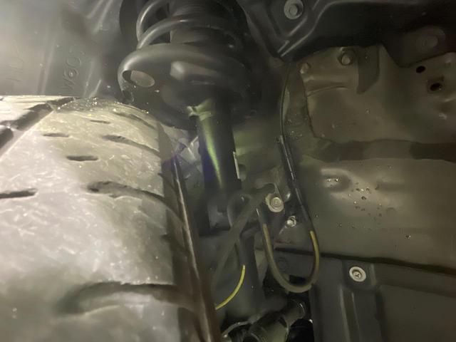 ヴォクシー ＺＳ　煌ＩＩＩ　両側電動ドア　純正ＳＤナビ　後席モニター　バックカメラ　衝突被害軽減システム　禁煙車　ハーフレザーシート　コーナーセンサー　スマートキー　ＬＥＤヘッド　ビルトインＥＴＣ　クルコン（20枚目）