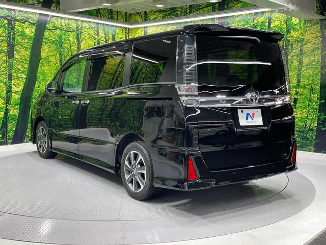 ヴォクシー ＺＳ　煌ＩＩＩ　両側電動ドア　純正ＳＤナビ　後席モニター　バックカメラ　衝突被害軽減システム　禁煙車　ハーフレザーシート　コーナーセンサー　スマートキー　ＬＥＤヘッド　ビルトインＥＴＣ　クルコン（30枚目）