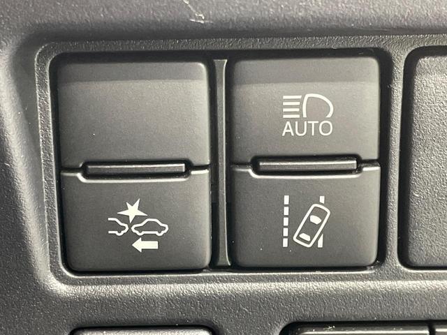 ヴォクシー ＺＳ　煌ＩＩＩ　両側電動ドア　純正ＳＤナビ　後席モニター　バックカメラ　衝突被害軽減システム　禁煙車　ハーフレザーシート　コーナーセンサー　スマートキー　ＬＥＤヘッド　ビルトインＥＴＣ　クルコン（34枚目）