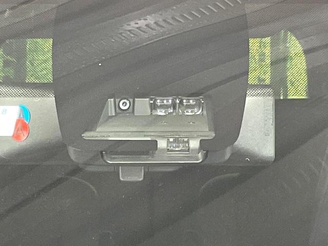 ヴォクシー ＺＳ　煌ＩＩＩ　両側電動ドア　純正ＳＤナビ　後席モニター　バックカメラ　衝突被害軽減システム　禁煙車　ハーフレザーシート　コーナーセンサー　スマートキー　ＬＥＤヘッド　ビルトインＥＴＣ　クルコン（36枚目）