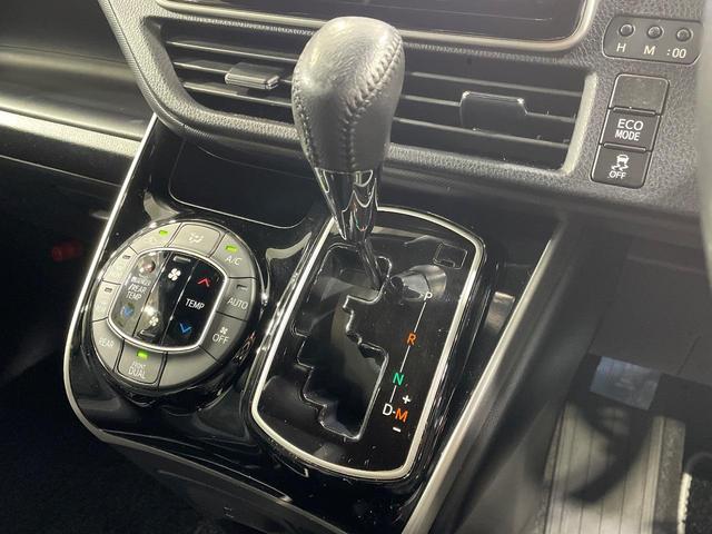 ヴォクシー ＺＳ　煌ＩＩＩ　両側電動ドア　純正ＳＤナビ　後席モニター　バックカメラ　衝突被害軽減システム　禁煙車　ハーフレザーシート　コーナーセンサー　スマートキー　ＬＥＤヘッド　ビルトインＥＴＣ　クルコン（44枚目）