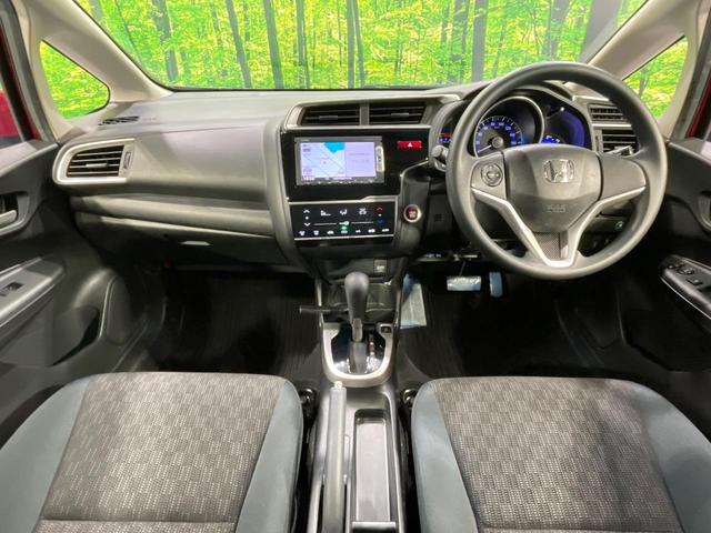フィット １３Ｇ・Ｆパッケージ　純正ＳＤナビ　バックカメラ　禁煙車　ドラレコ　ＬＥＤヘッド　ＥＴＣ　オートエアコン　Ｂｌｕｅｔｏｏｔｈ　ＣＤ　ＤＶＤ再生　地デジ（2枚目）