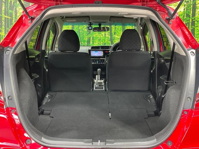 フィット １３Ｇ・Ｆパッケージ　純正ＳＤナビ　バックカメラ　禁煙車　ドラレコ　ＬＥＤヘッド　ＥＴＣ　オートエアコン　Ｂｌｕｅｔｏｏｔｈ　ＣＤ　ＤＶＤ再生　地デジ（10枚目）