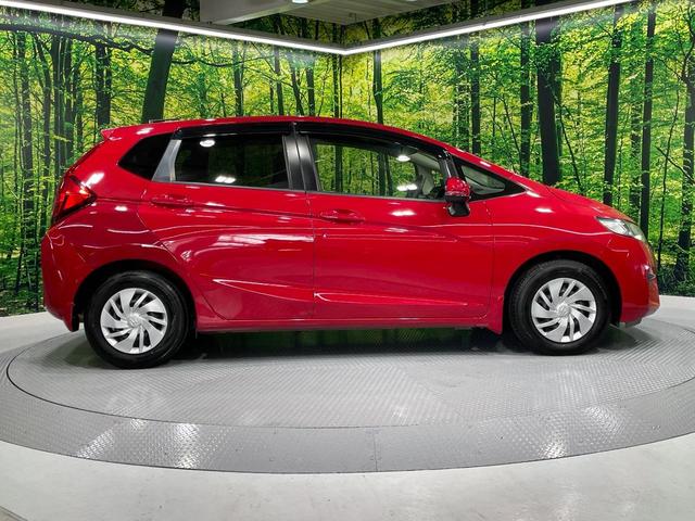 フィット １３Ｇ・Ｆパッケージ　純正ＳＤナビ　バックカメラ　禁煙車　ドラレコ　ＬＥＤヘッド　ＥＴＣ　オートエアコン　Ｂｌｕｅｔｏｏｔｈ　ＣＤ　ＤＶＤ再生　地デジ（49枚目）