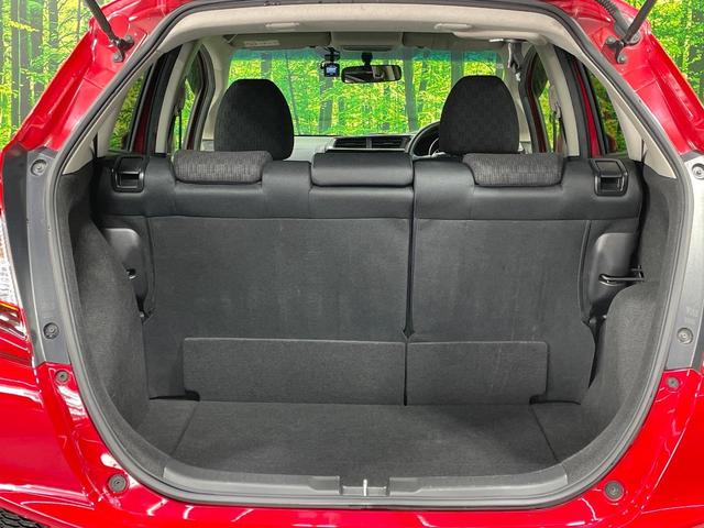 フィット １３Ｇ・Ｆパッケージ　純正ＳＤナビ　バックカメラ　禁煙車　ドラレコ　ＬＥＤヘッド　ＥＴＣ　オートエアコン　Ｂｌｕｅｔｏｏｔｈ　ＣＤ　ＤＶＤ再生　地デジ（52枚目）