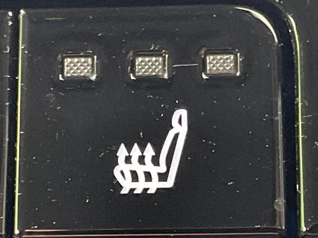 プリウス Ｚ　１２．３インチディスプレイ　全周囲カメラ　デジタルインナーミラー　レーダークルーズコントロール　メモリー機能付パワーシート　ステアリングヒーター　パワーバックドア　ＥＴＣ２．０　スマートキー　禁煙車（32枚目）