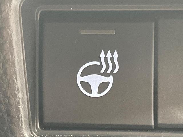 プリウス Ｚ　１２．３インチディスプレイ　全周囲カメラ　デジタルインナーミラー　レーダークルーズコントロール　メモリー機能付パワーシート　ステアリングヒーター　パワーバックドア　ＥＴＣ２．０　スマートキー　禁煙車（35枚目）