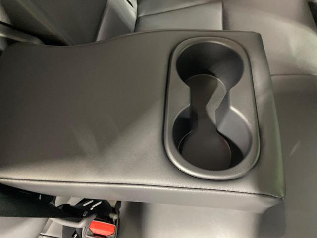 プリウス Ｚ　１２．３インチディスプレイ　全周囲カメラ　デジタルインナーミラー　レーダークルーズコントロール　メモリー機能付パワーシート　ステアリングヒーター　パワーバックドア　ＥＴＣ２．０　スマートキー　禁煙車（53枚目）