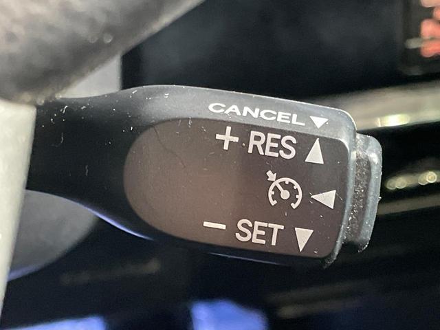 ヴォクシー Ｘ　電動スライドドア　純正ＳＤナビ　バックカメラ　衝突被害軽減システム　コーナーセンサー　スマートキー　ＬＥＤヘッド　ＥＴＣ２．０　クルコン　純正１５インチアルミ　オートハイビーム　　オートライト（6枚目）