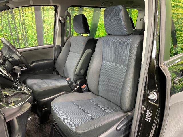 ヴォクシー Ｘ　電動スライドドア　純正ＳＤナビ　バックカメラ　衝突被害軽減システム　コーナーセンサー　スマートキー　ＬＥＤヘッド　ＥＴＣ２．０　クルコン　純正１５インチアルミ　オートハイビーム　　オートライト（34枚目）