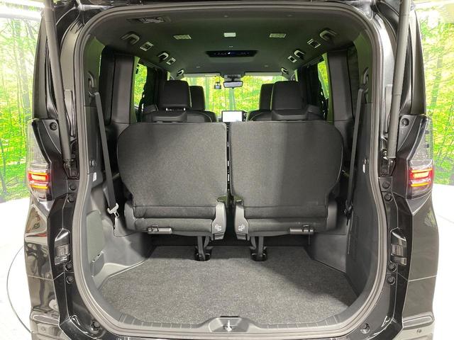 ヴォクシー Ｓ－Ｚ　純正１０．５インチナビ　禁煙車　セーフティセンス　両側電動スライドドア　レーダークルーズコントロール　前席シートヒーター　ＥＴＣ２．０　ドライブレコーダー　ＣＤ／ＤＶＤ再生　純正１７インチアルミ（10枚目）